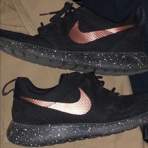 Custom Nike Roshes